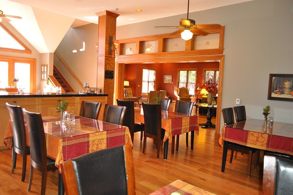 The Bradley Boulder Inn Bagian luar foto