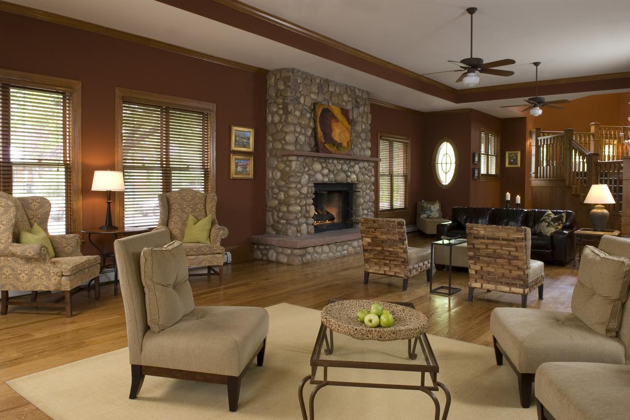 The Bradley Boulder Inn Bagian luar foto