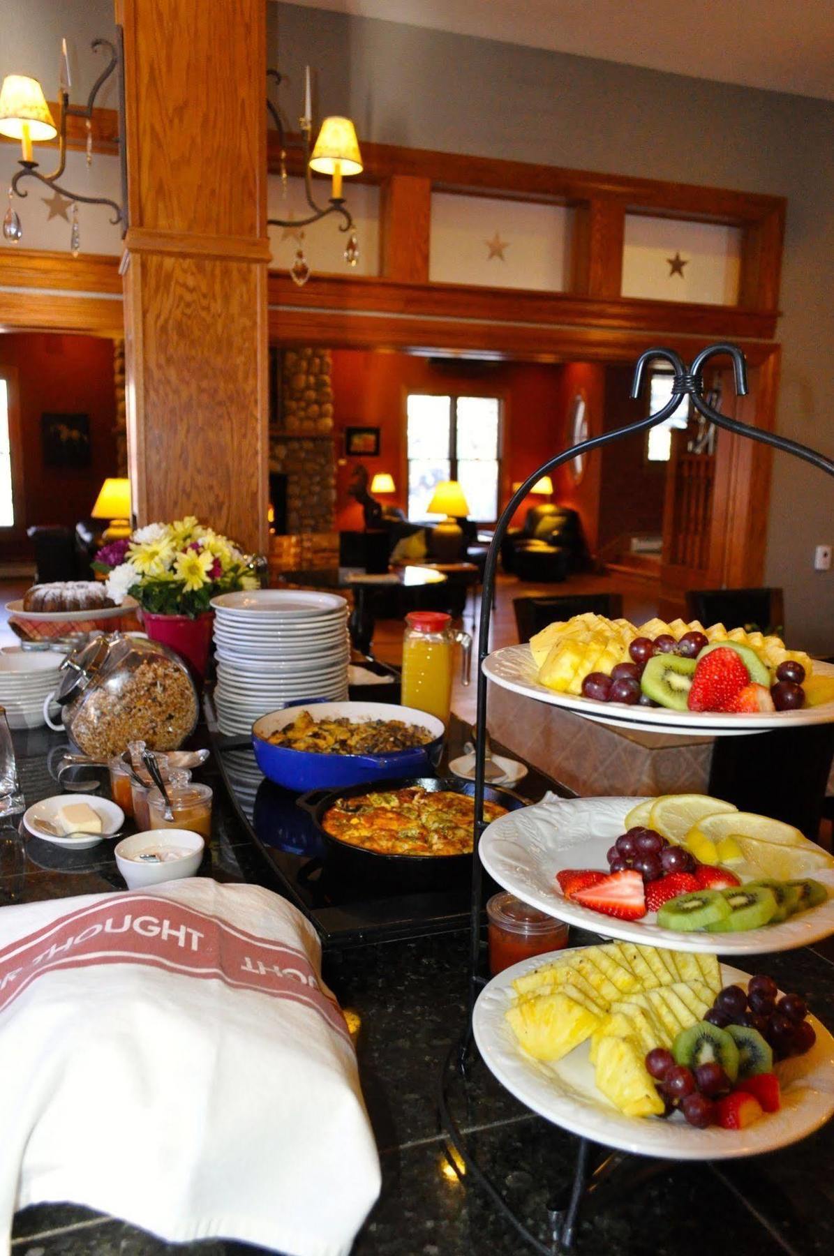The Bradley Boulder Inn Bagian luar foto