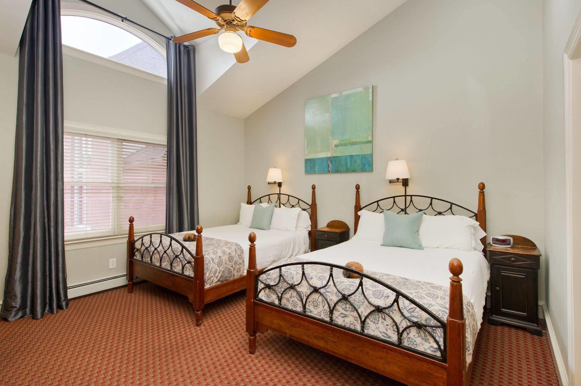 The Bradley Boulder Inn Bagian luar foto