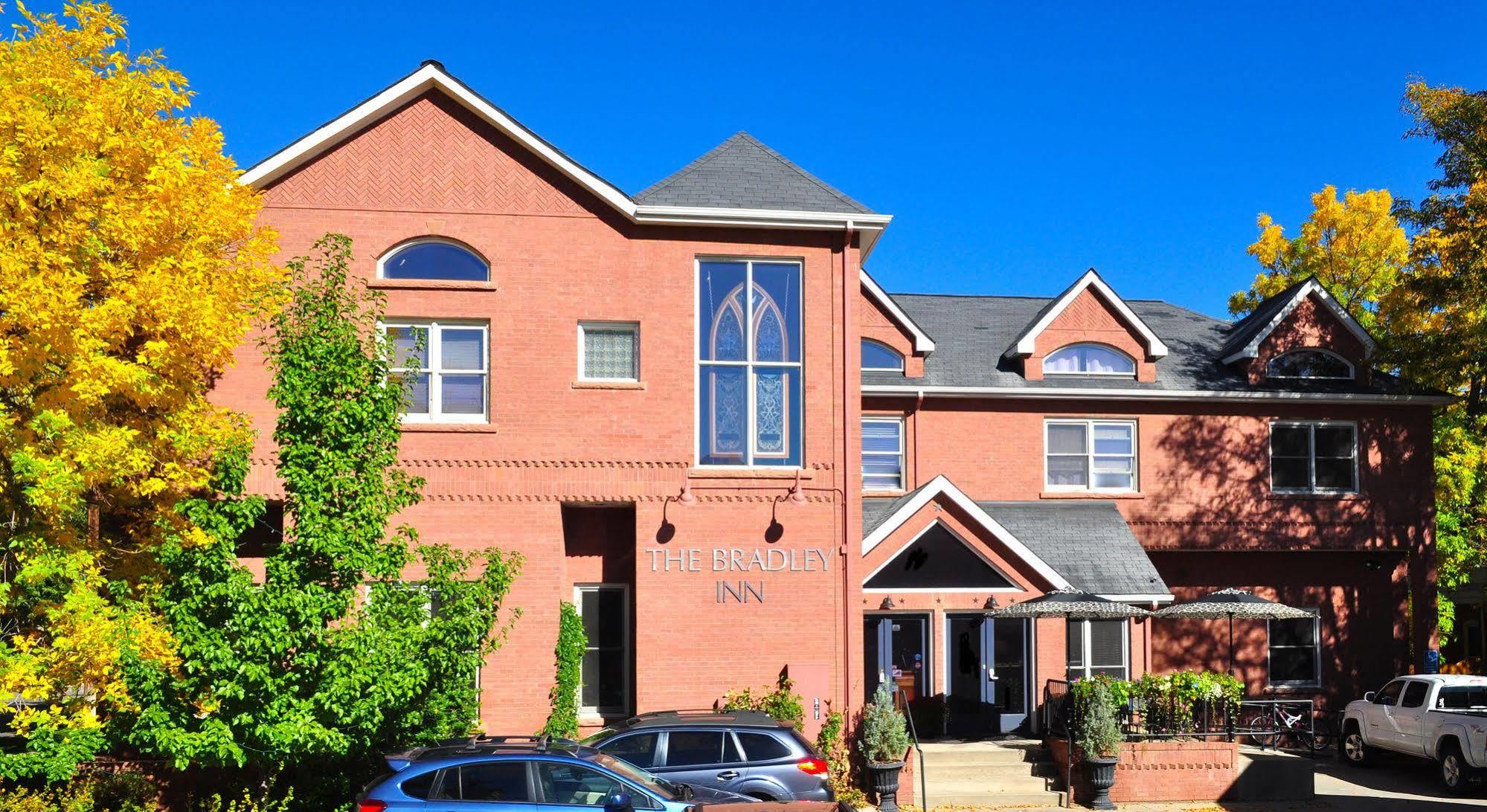 The Bradley Boulder Inn Bagian luar foto